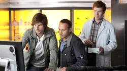 Alerte Cobra S25E06 Dessous de table en streaming