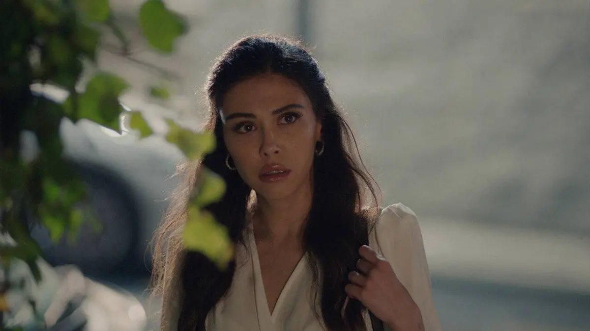 Casting Ariza S01E24