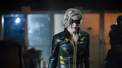 Arrow S08E03 L'épée de la discorde