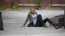 Bitten S03E02 Leur propre sang