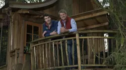 Cabanes perchées Trois étages, un record !