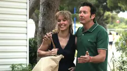 Camping Paradis S10E01 Réunions de familles