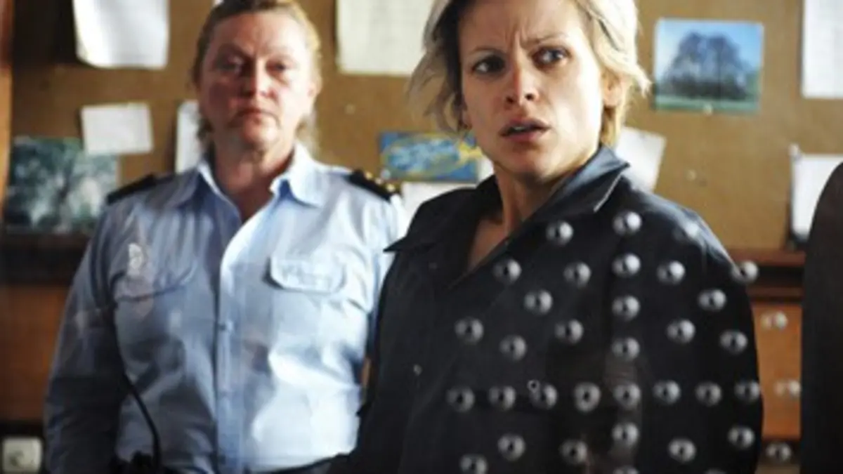 Casting Code 37, affaires de moeurs S02E06 Incarcération