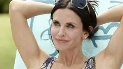 Cougar Town S02E22 Aloha ! en streaming
