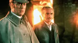 Elémentaire, mon cher... Lock Holmes