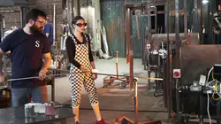 En verre et contre tous Double intention