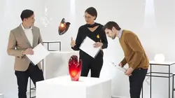 En verre et contre tous Double intention