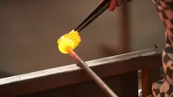 En verre et contre tous Double intention