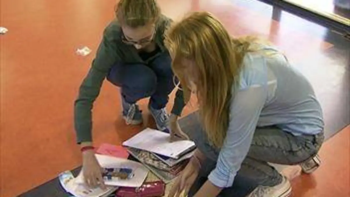 Casting First Years S01E15 La voleuse