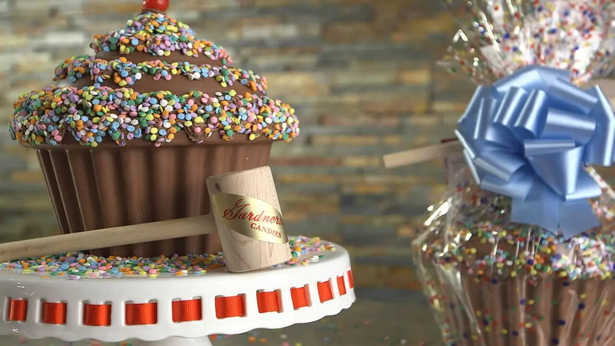 Casting Food Factory Super Caramel Crunch cake