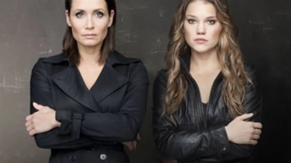 Casting Hannah Mangold