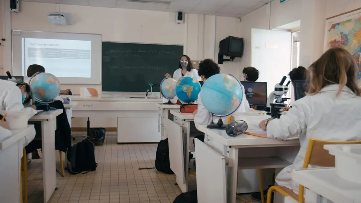 Casting Histoires d'écoles 1968-2015