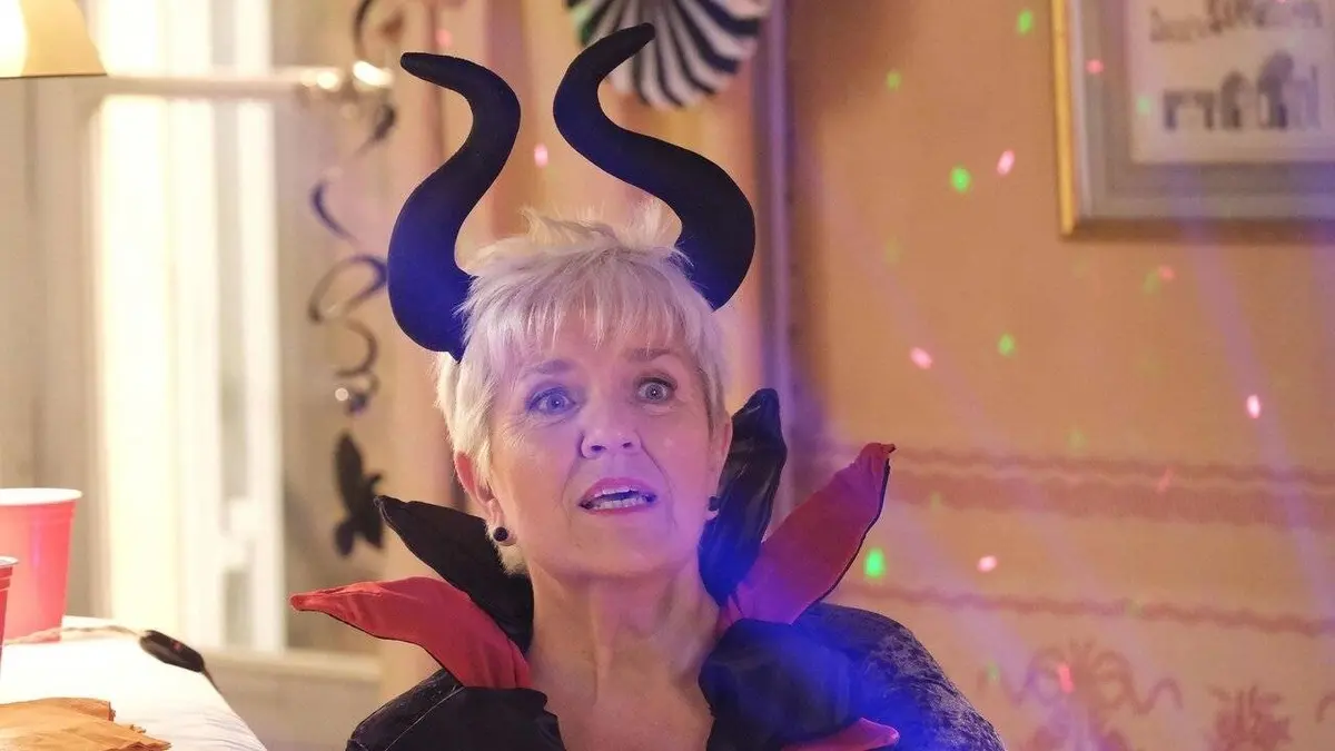 Joséphine, ange gardien S20E01 L'esprit d'Halloween (Série) où regarder TV, Replay, Streaming