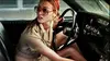 2015 • La dame dans l'auto avec des lunettes et un fusil ⭐ 3.06 La petite fille du garagiste