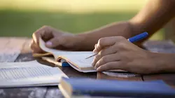 Lumni, le jeu Cloe, Noa