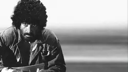 Le truand sort de sa planque