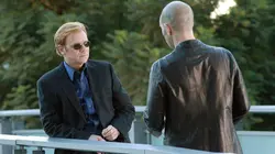 Les experts : Miami S05E15 Traqué ! en streaming