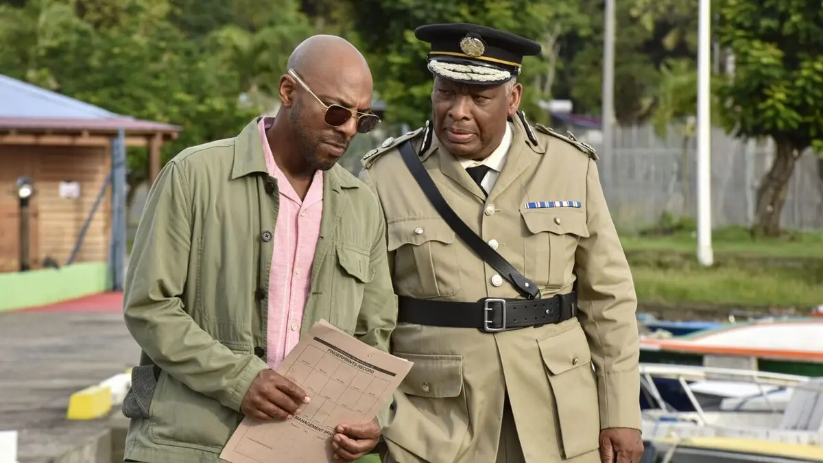 Meurtres au paradis S14E01 L'armoire des scellés