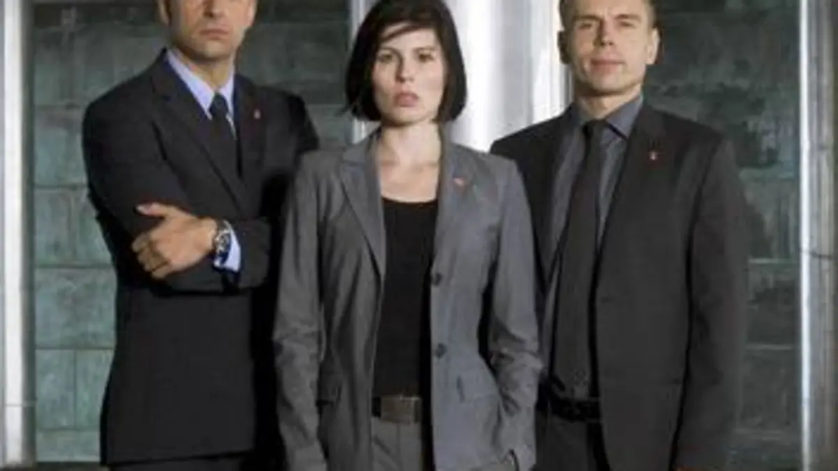 Protection rapprochée S02E01 Situation explosive