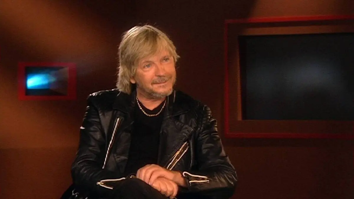 Renaud, le rouge et le noir