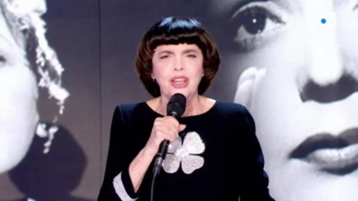 Vivement dimanche replay du 27/11/2023 : Mireille Mathieu chante 