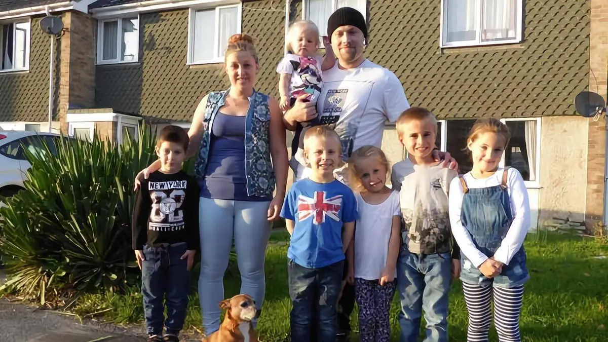 Épisodes de Rich House, Poor House