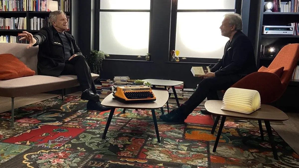 Sous couverture Francis Huster