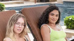 The White Lotus S01E04 Recentrage