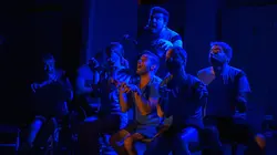 Vestiaires S08E18 Igor