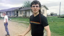 Waco : une secte assiégée E02