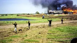 Waco : une secte assiégée E02