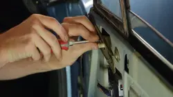 Wheeler Dealers France Peugeot 504 coupé V6